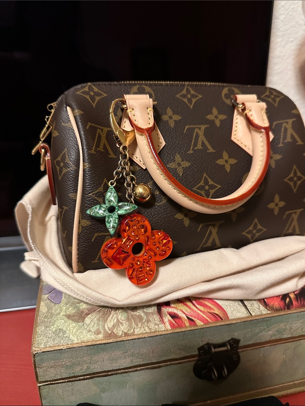 Louis Vuitton Multicolor Resin Glam Flower Key Holder And Bag Charm Authentic - Picture 3 of 4